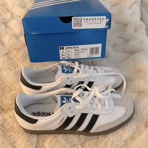 Adidas Samba OG - Women’s size 9. New w/box. black and white.